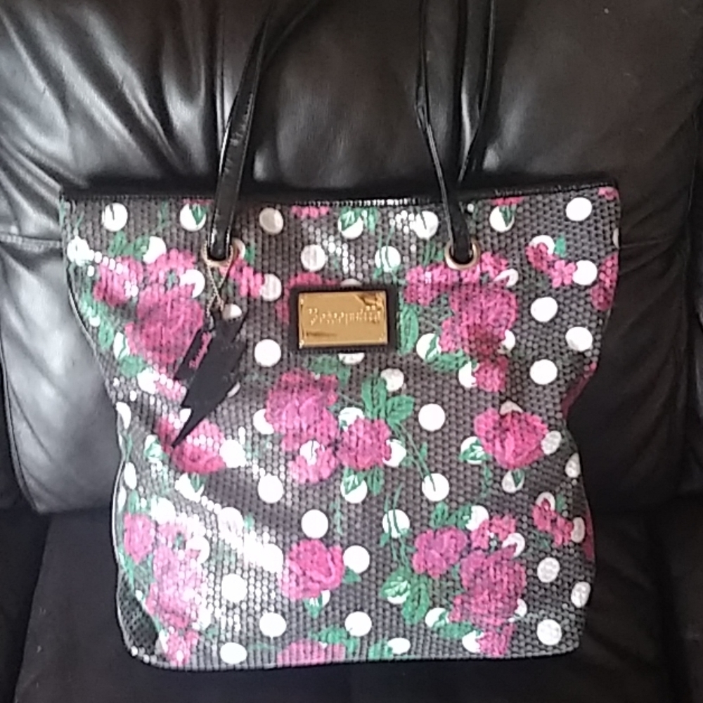 Betseyville tote